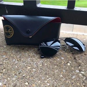 Rayban Black Aviator Sunglasses